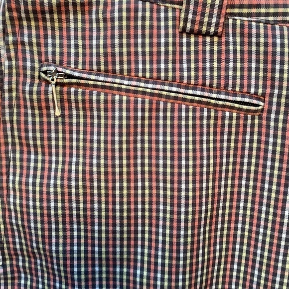 O womens Sport Haley stretch shorts size 12.  EUC - Picture 2 of 4